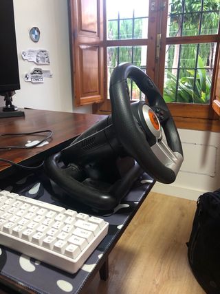 Volante thrustmaster simulador