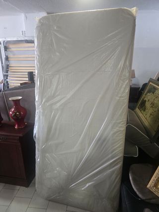 CABECERO, TAPIFLEX Y COLCHÓN