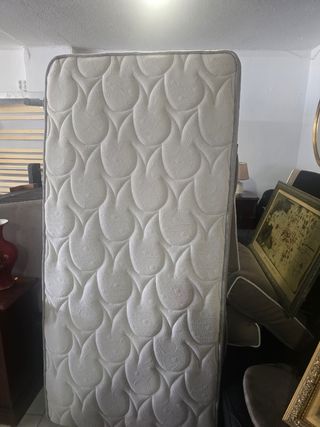 CABECERO, TAPIFLEX Y COLCHÓN