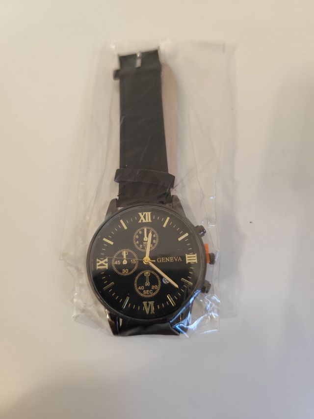 Reloj GENEVA negro y dorado