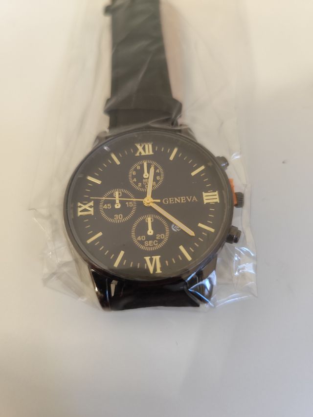 Reloj GENEVA negro y dorado