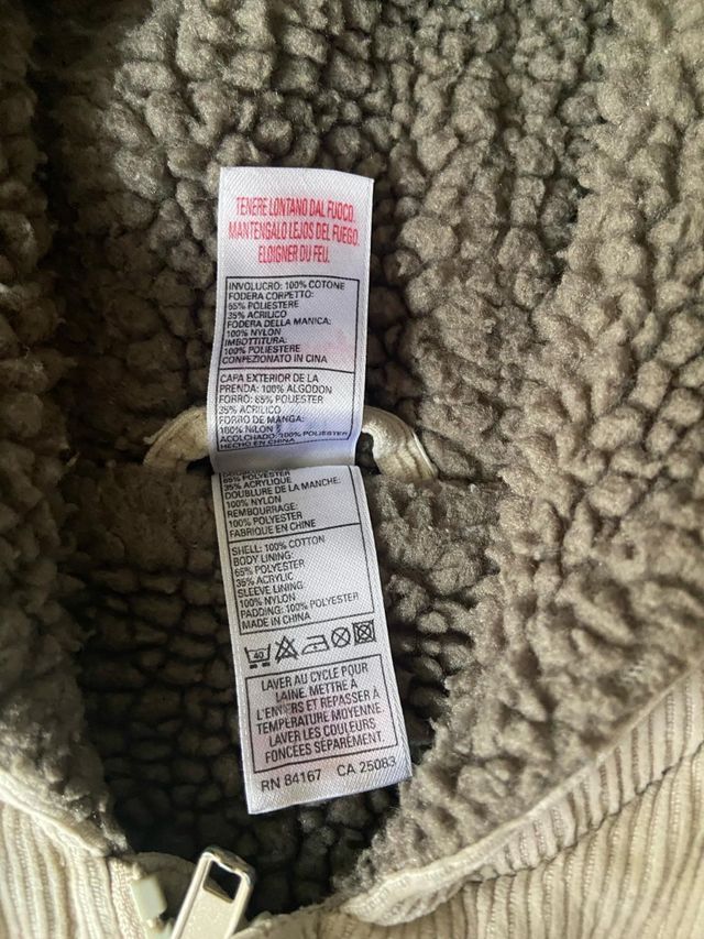 Abrigo de Disney Store