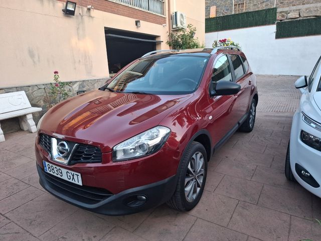 Nissan Qashqai+2 2010
