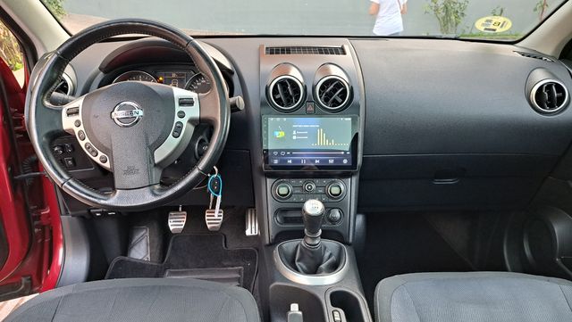 Nissan Qashqai+2 2010