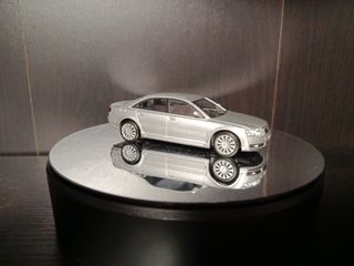Audi A8 escala 1:43