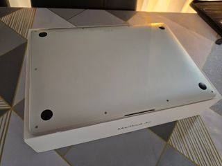 MacBook Air 13 2019 i5 1.6ghz