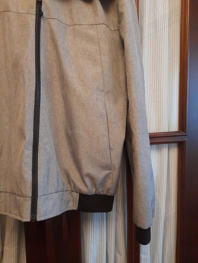 Cazadora Jack & Jones gris - Talla M