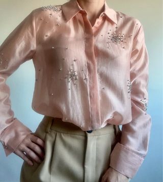 Camisa Zara rosa con pedrería - Talla XS