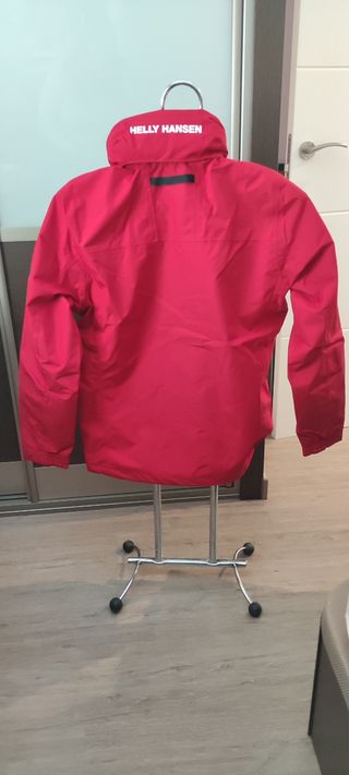 Chaqueta Helly Hansen roja