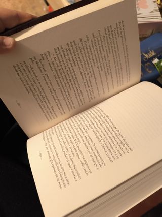 Las hijas de la tierra / The Daughters of the E...