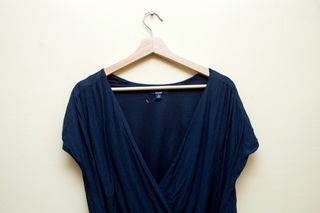 Vestido cruzado Kiabi azul marino
