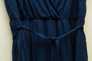 Vestido cruzado Kiabi azul marino