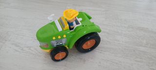 Tractor con luces y sonido y granjero 