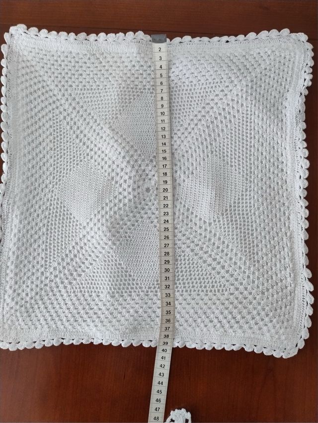 Cojín blanco de algodón