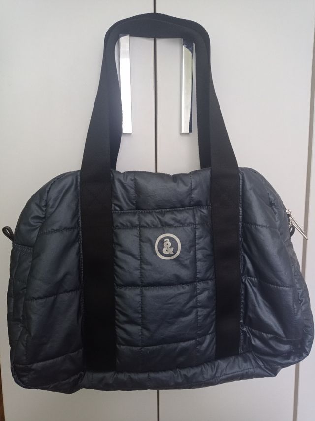 Bolso azul acolchado