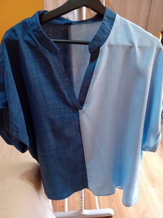 Blusa azul bicolor