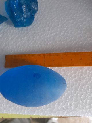 Pietre e conchiglie colorate