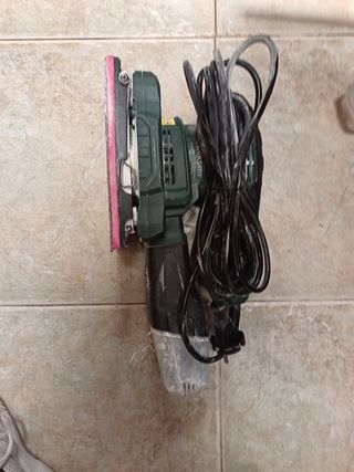 Lijadora excéntrica Parkside PEXS 270 C3