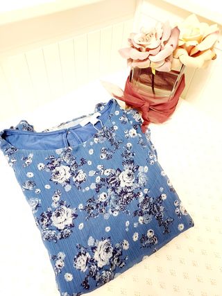 Blusa azul floral - Talla única