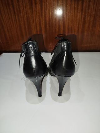 Botines BIMBA Y LOLA negros y grises