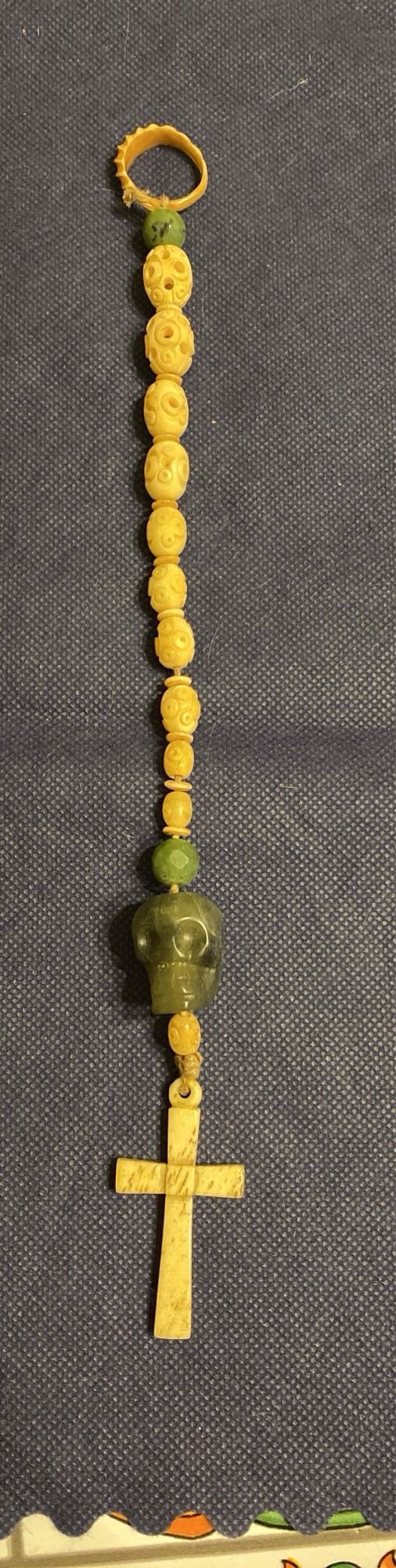 Rosario antico in osso e giada