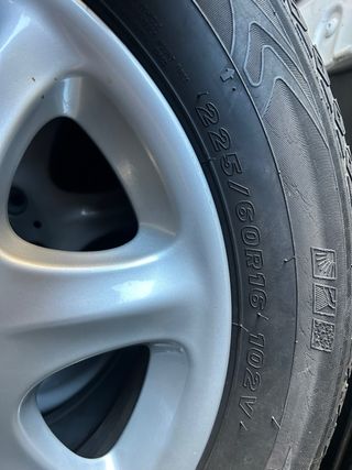 Llantas Mercedes con neumáticos