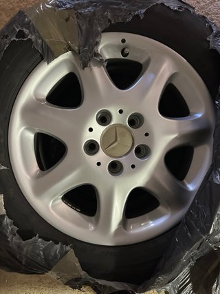 Llantas Mercedes con neumáticos