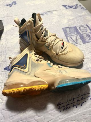 Nike LeBron 19 - Zapatillas Beige/Azul - Talla 43/