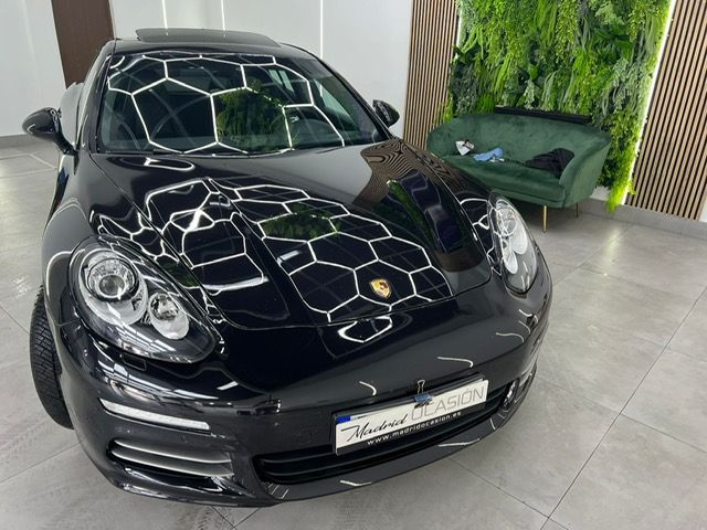 Porsche Panamera 4S
