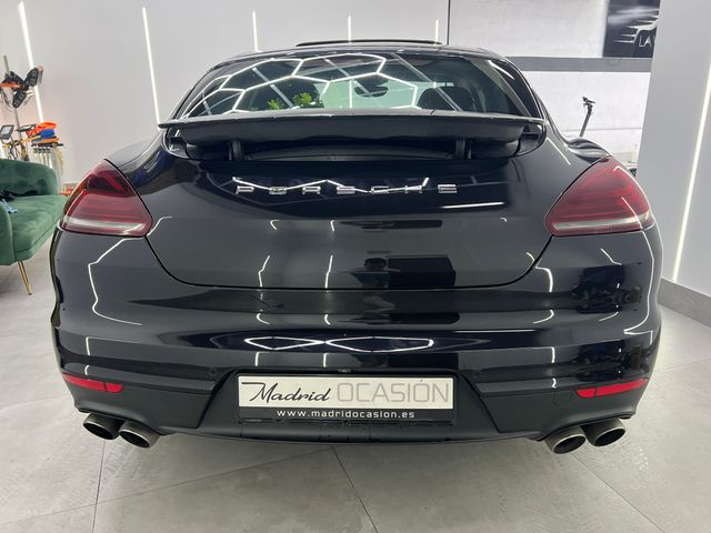 Porsche Panamera 4S
