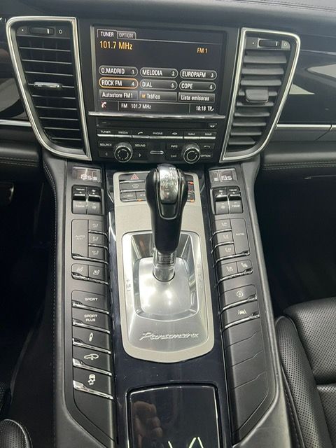 Porsche Panamera 4S