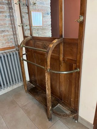 Aparador antiguo de madera