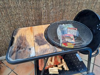 Barbacoa exterior negra