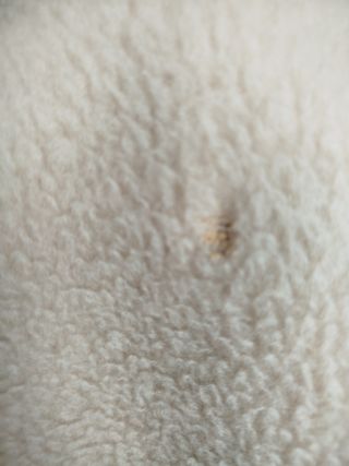 Manta polar beige y blanca