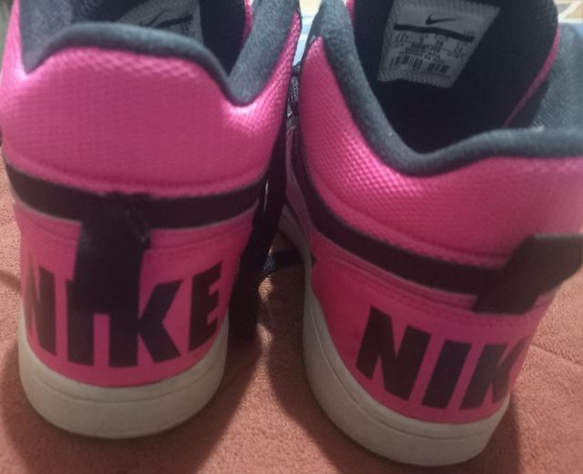 Scarpe Nike ragazza- nere e fucsia
