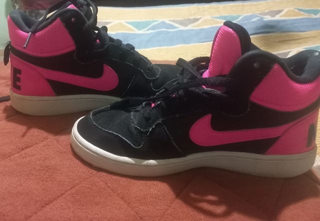 Scarpe Nike ragazza- nere e fucsia