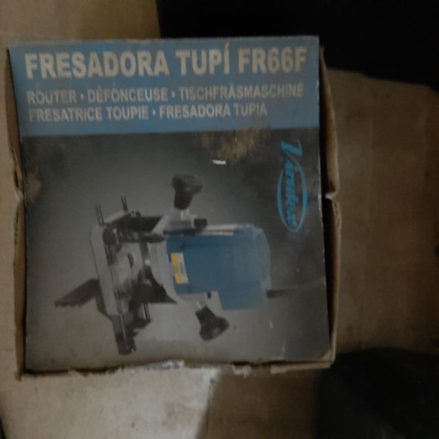 Fresadora Virutex FR66F