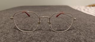 Gafas Ray-Ban hexagonales rojas y plateadas