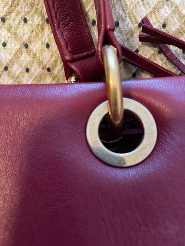 Borsa a mano in pelle rossa, e a tracolla