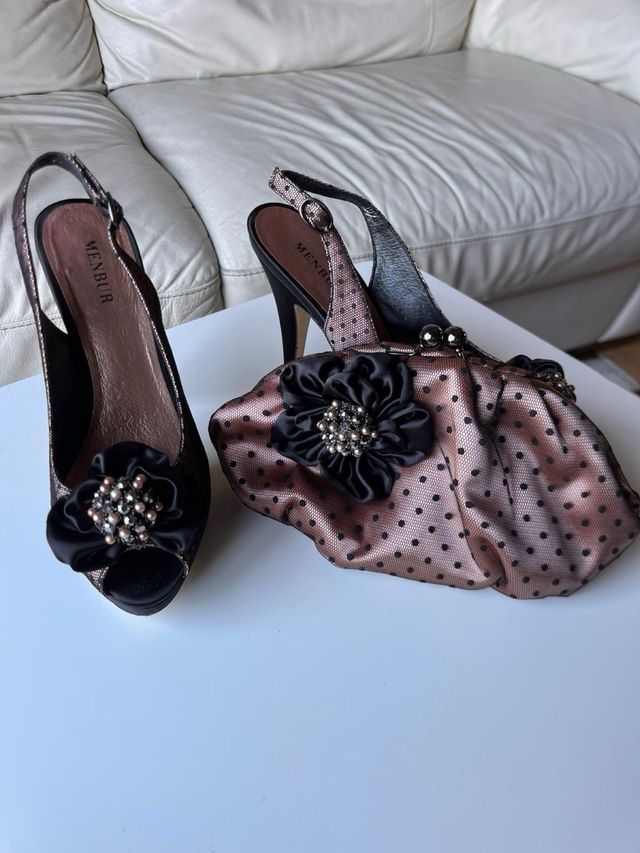 Zapatos Menbur negros tacón