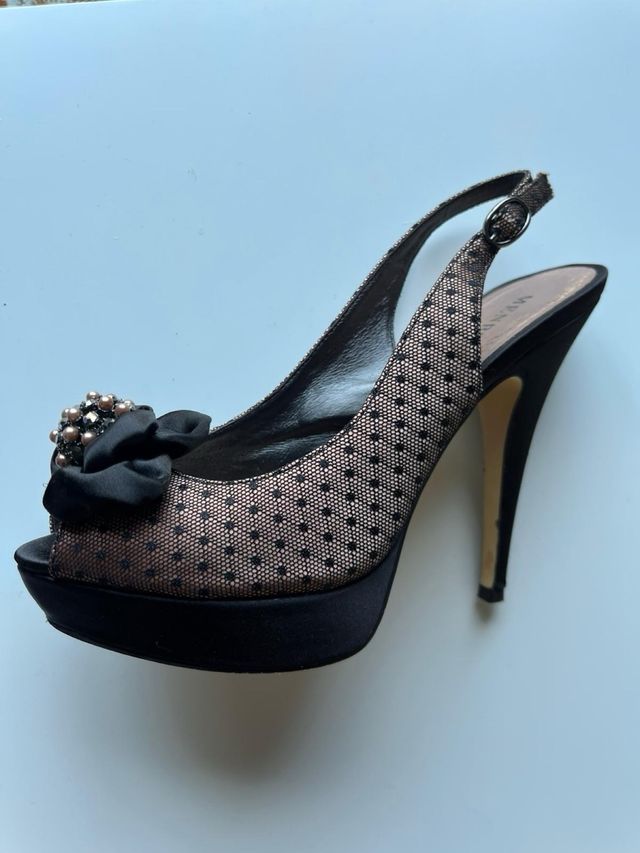 Zapatos Menbur negros tacón