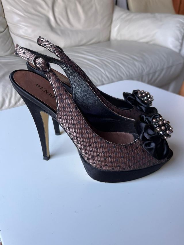 Zapatos Menbur negros tacón