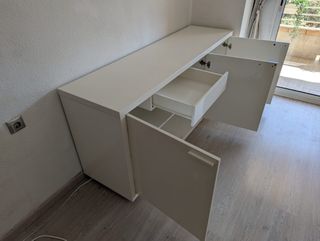 Cómoda blanca Ikea - 3 puertas