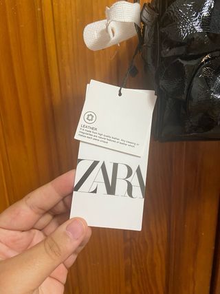 Bolso negro flores - piel