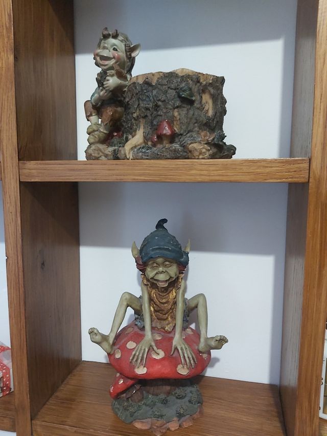 2 gnomos de jardín decorativos