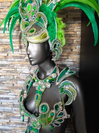 Fantasia Samba Verde Talla 16