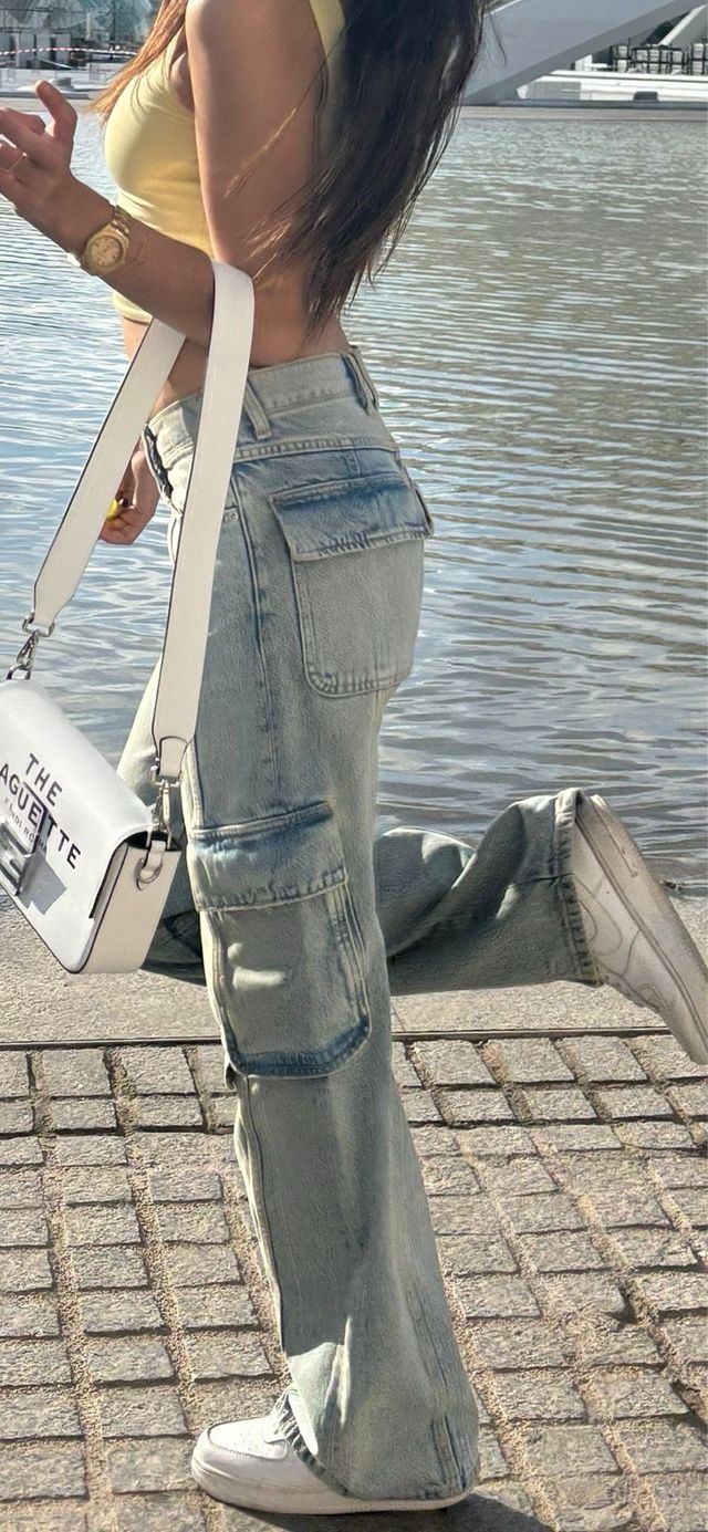 Pantalones cargo Zara - tiro alto.