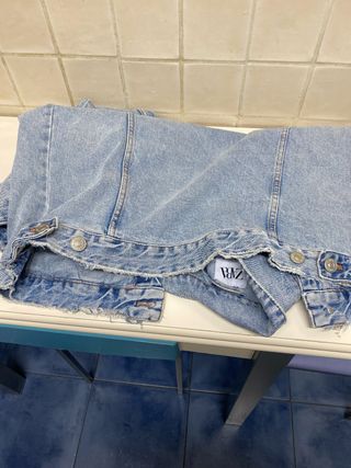 Cazadora vaquera Zara - Azul claro, tipo vintage