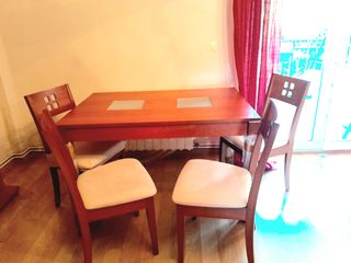 Mesa comedor madera y sillas