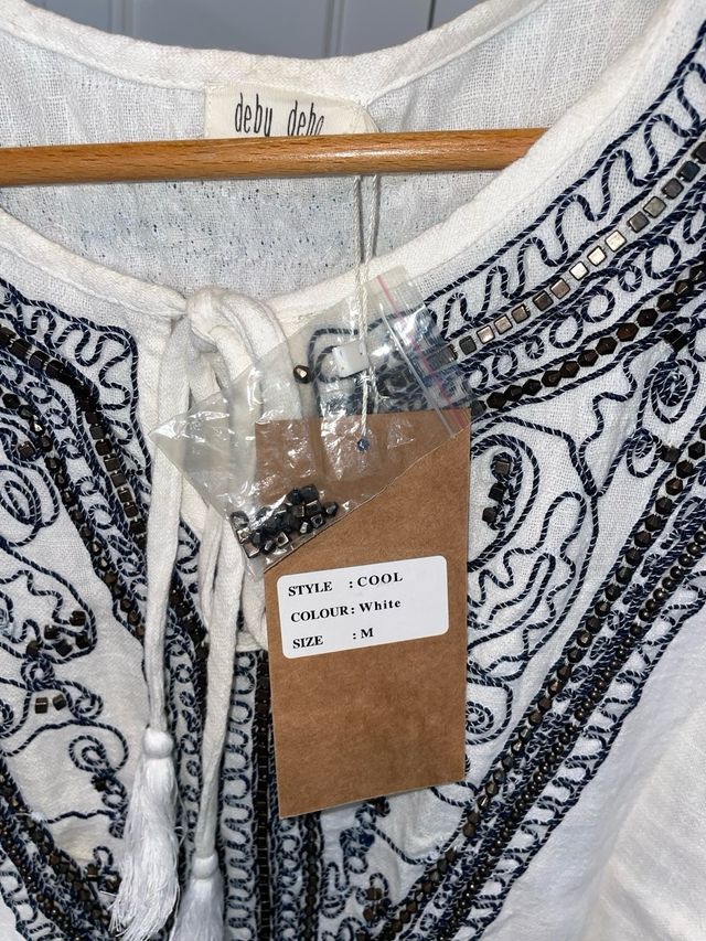 Blusa blanca bordada